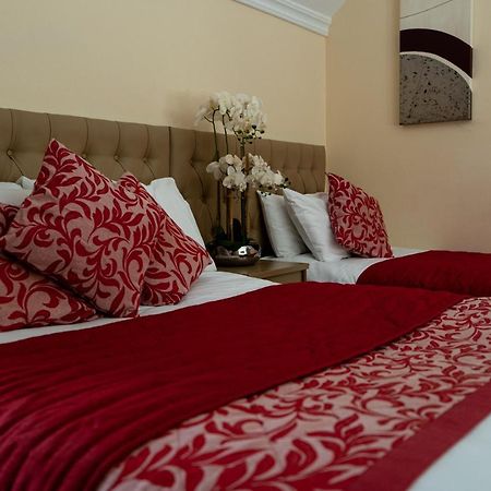 Brogans Bar & Hotel تريم المظهر الخارجي الصورة