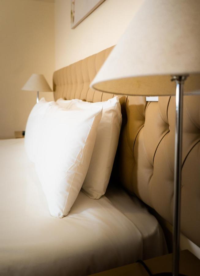 Brogans Bar & Hotel تريم المظهر الخارجي الصورة