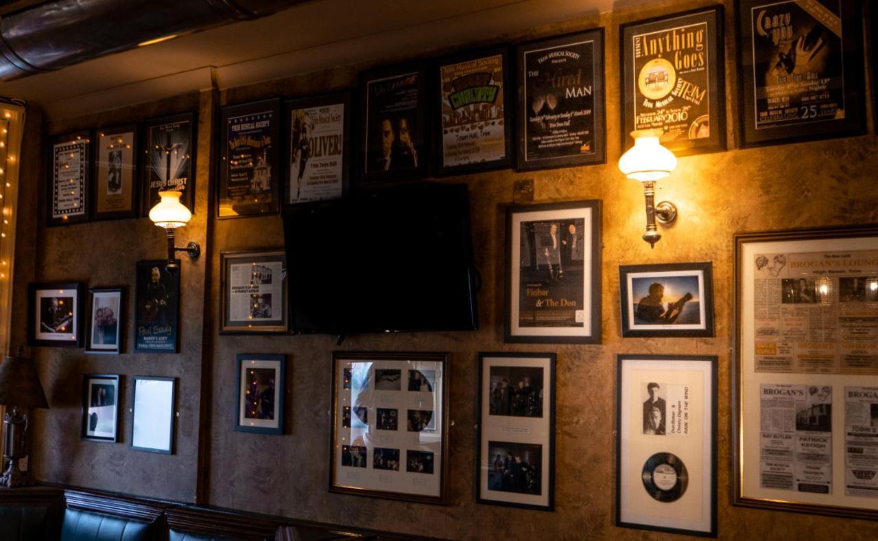 Brogans Bar & Hotel تريم المظهر الخارجي الصورة