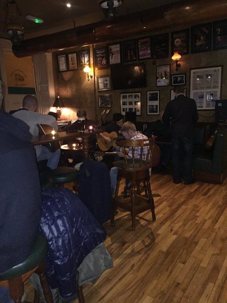 Brogans Bar & Hotel تريم المظهر الخارجي الصورة
